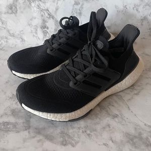 adidas ultra boost 22 size 6 womens black white